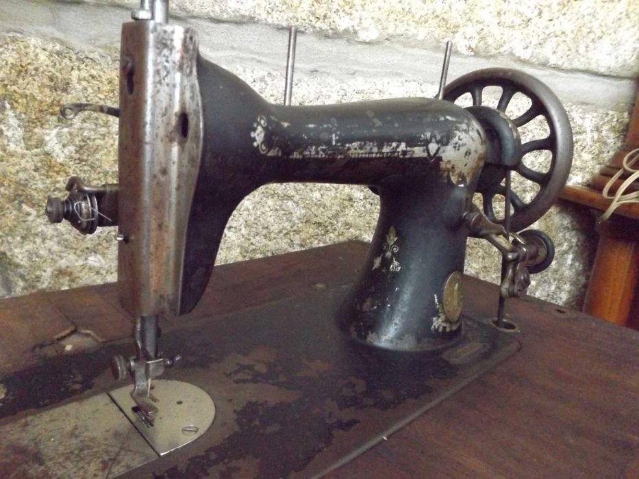 Máquina de costura SINGER