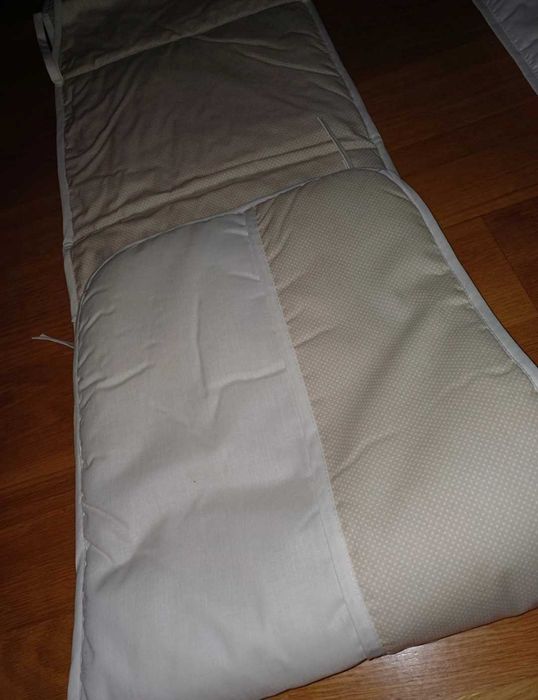 Conjunto de edredão + resguardo + almofada