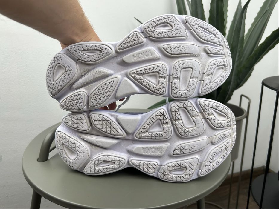 Оригінал! Кросівки Hoka Bondi 8 41 розмір MM871