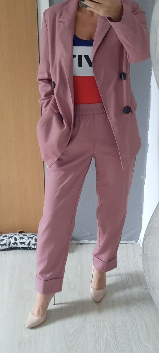 Garnitur damski firmy Reserved w rozmiarze  36