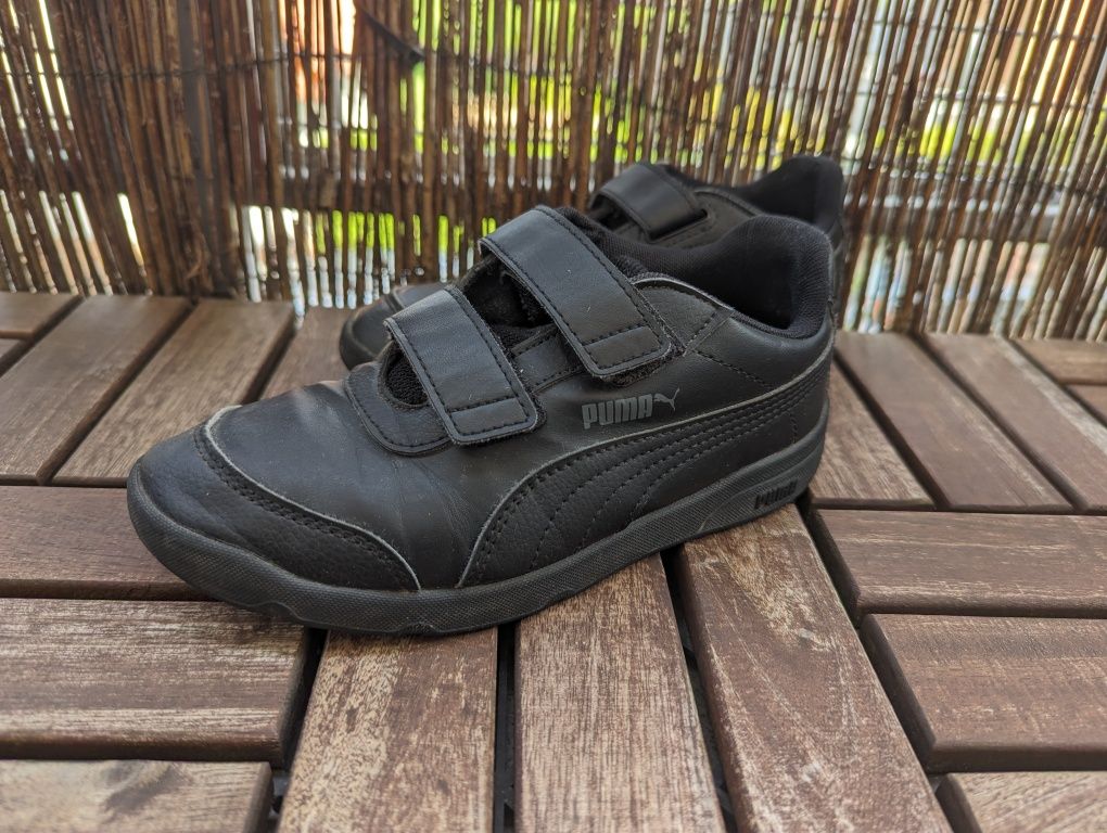 Buty chłopięce Puma na rzepy, rozmiar 33