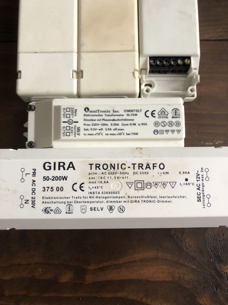 Transformatory halogen Gira Berker 230V 12V zestaw 11 sztuk