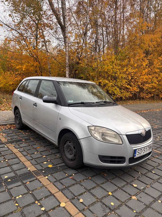 samochód osobowy Skoda Fabia