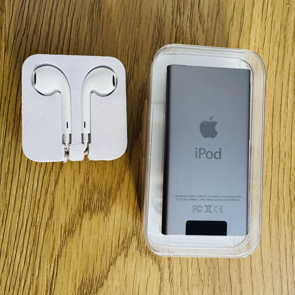 IPod Nano 7 Gen (є радіо) + навушники і чохол