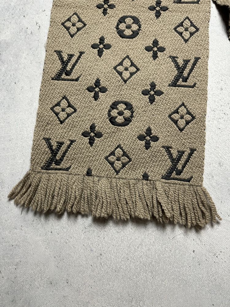 szalik louis vuitton scarf, monogram