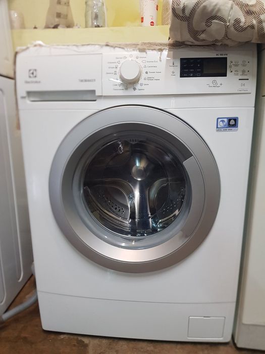 Продам Стиральную машину indesit