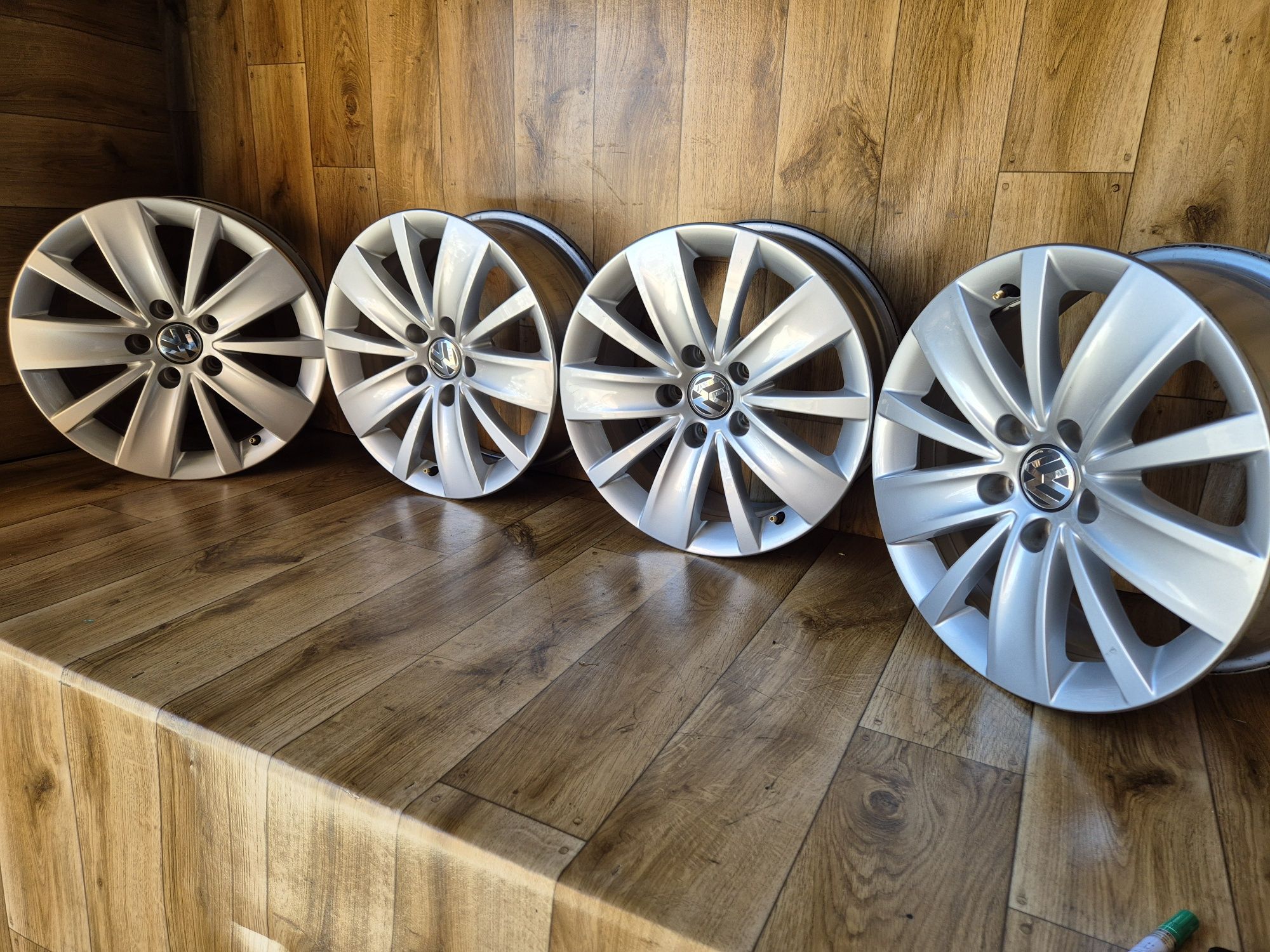 Alufelgi OE VW 16cali 5x112 et33 6.5j stan bdb Audi VW Seat skoda