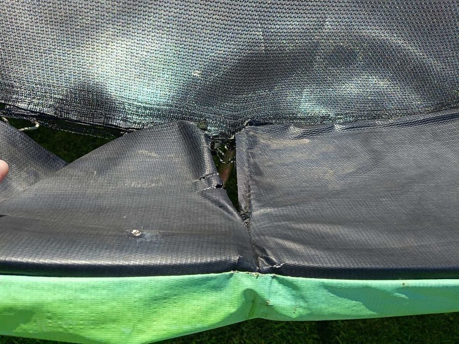 trampolina ogrodowa 14 FTdla dzieci z siatką i drabinką