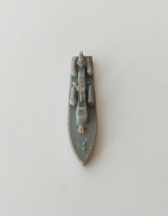 Kit montado de modelismo 1/700 em plástico do Patrulha Osa II