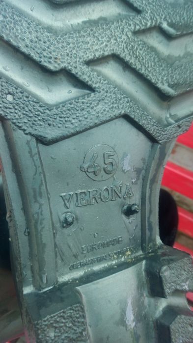 Продам чоловічі чоботи