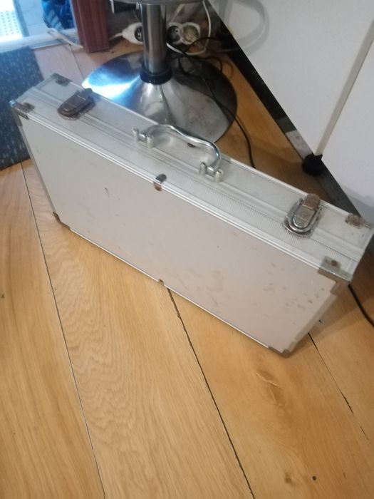 Zestaw grillowy że stali nierdzewnej.