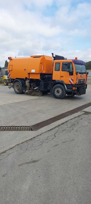 Zamiatarka  ciężarowa uliczna ,drogowa Limanowa