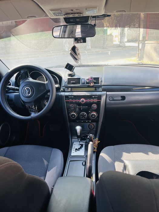 Авто Мазда 3  2008 год