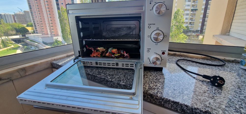 Mini-forno KUBO KBMO7594W (22 L - 1300 W)