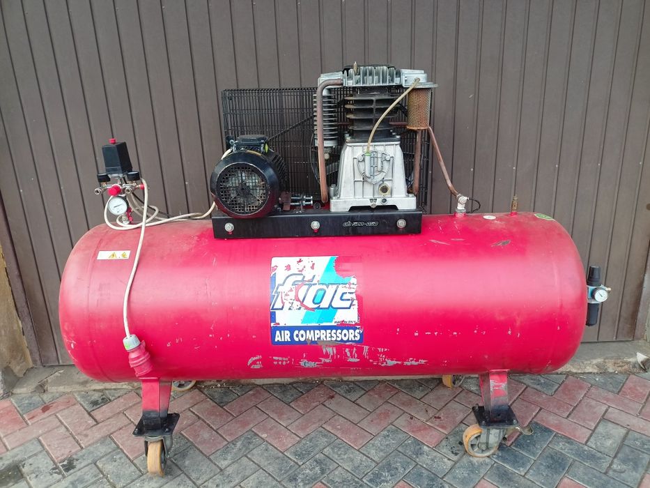 Kompresor sprężarka powietrza włoska fiac 500l