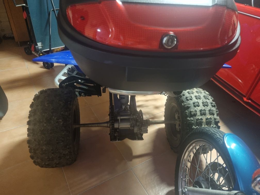 Mota 4 como nova,  tem matricula