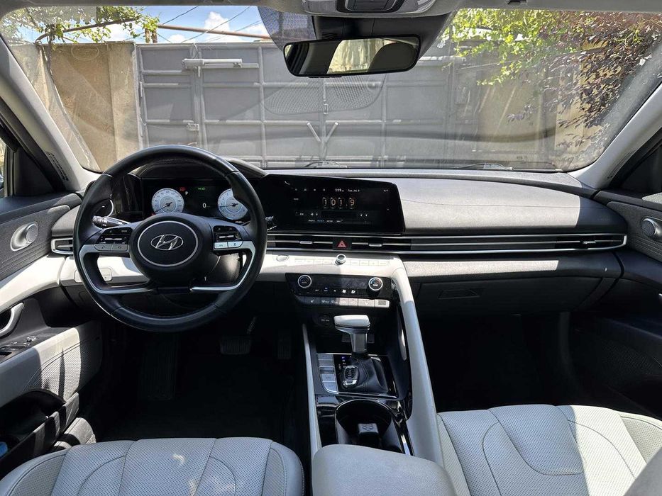 Hyundai Elantra 2022 VII покоління  1.6 GDI АТ (139 к.с) HEV  Limited