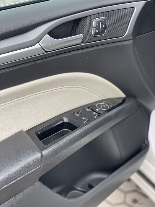 Продам Ford Fusion Plugin Hybrid (PHEV) TITANIUM