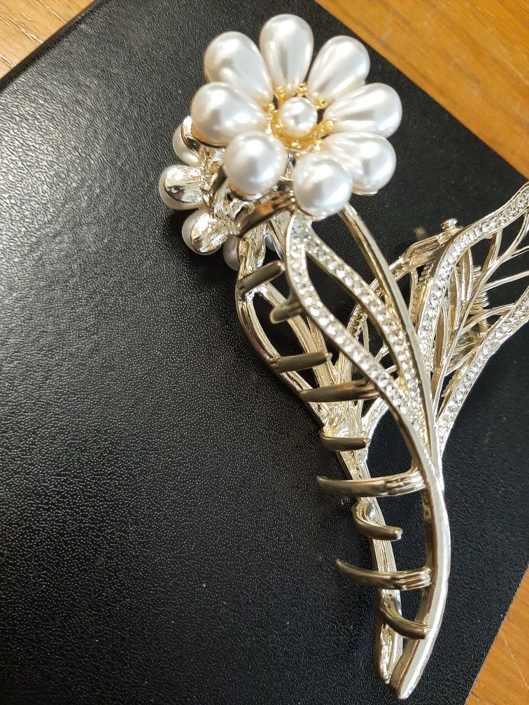 Mola de cabelo flor dourada nova