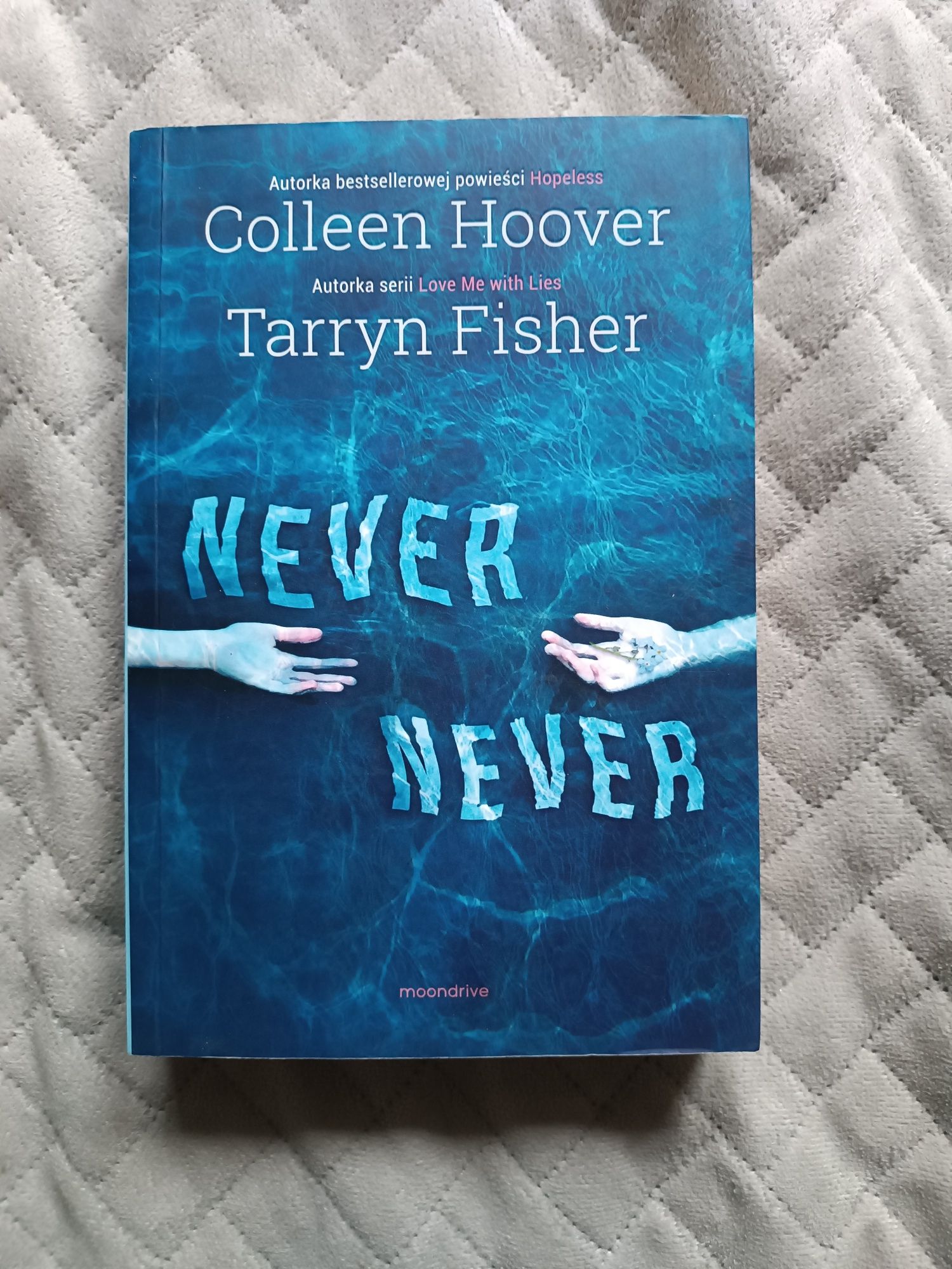 " Never never" Colleen Hoover