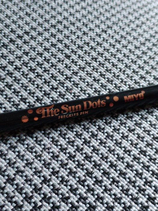 The sun dots mazak pisak do piegów MIYO Freckles pen