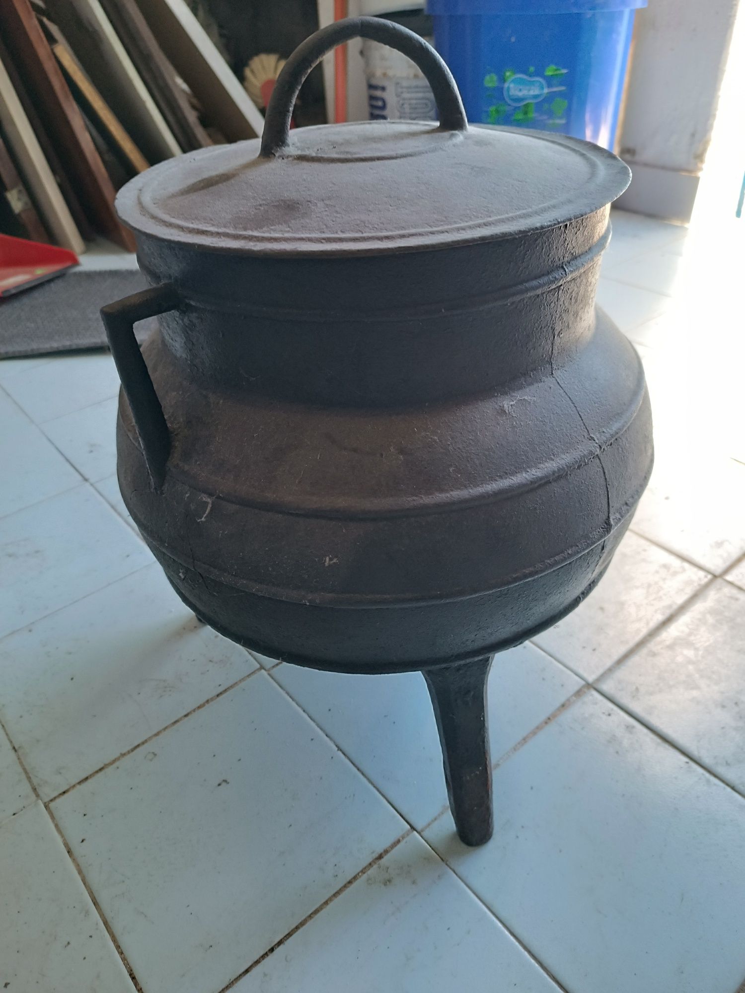 Panela de ferro antiga