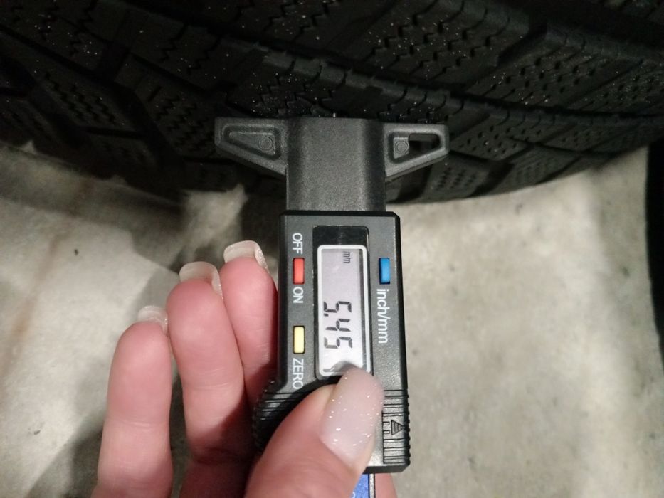 225 65 R17 HANKOOK Winter I*cept EVO 2 SUV, Зимові шини б/у