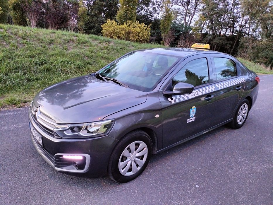 Przewóz osób Taxi Transfer lotnisko 8 osób imprezy