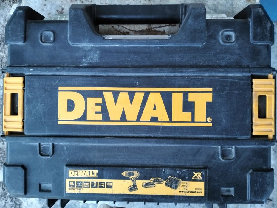Продам кейс DeWalt