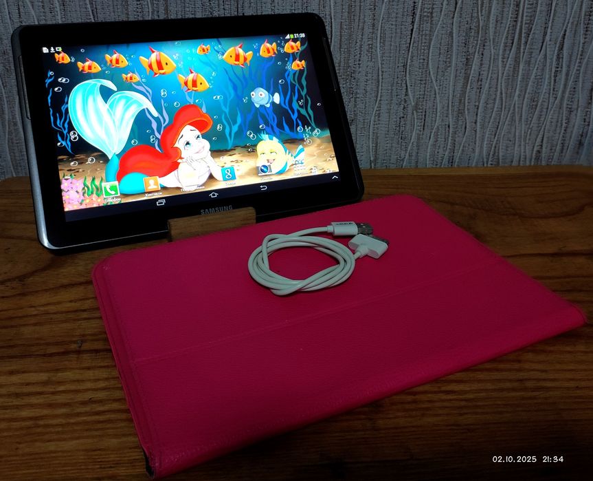 Планшет 10 дюймов на 1 сим 4G LTE Samsung Galaxy Tab 16 gb + чехол