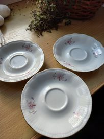 Zestaw trzech podstawek,talerzyków porcelana Wałbrzych PRL