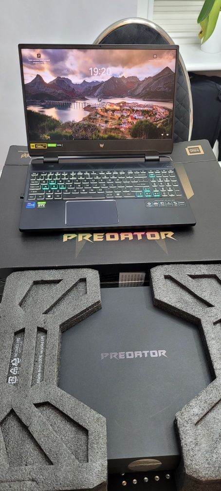 Laptop Predator Helios 300 ph315 -55-78ld