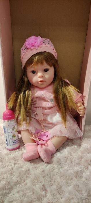 Lalka prawie jak nowa