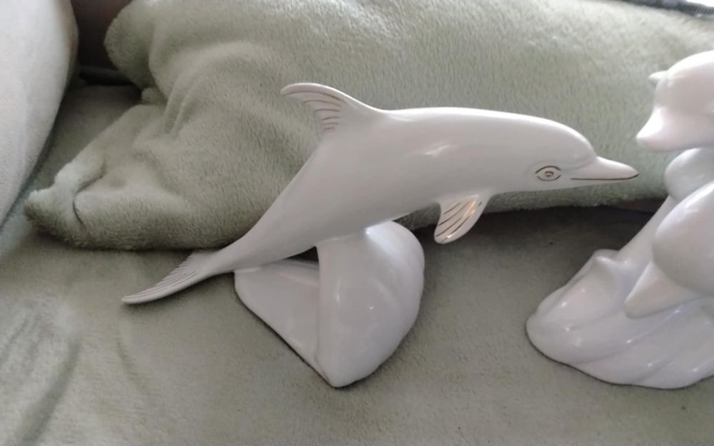 Figurki duże delfinów