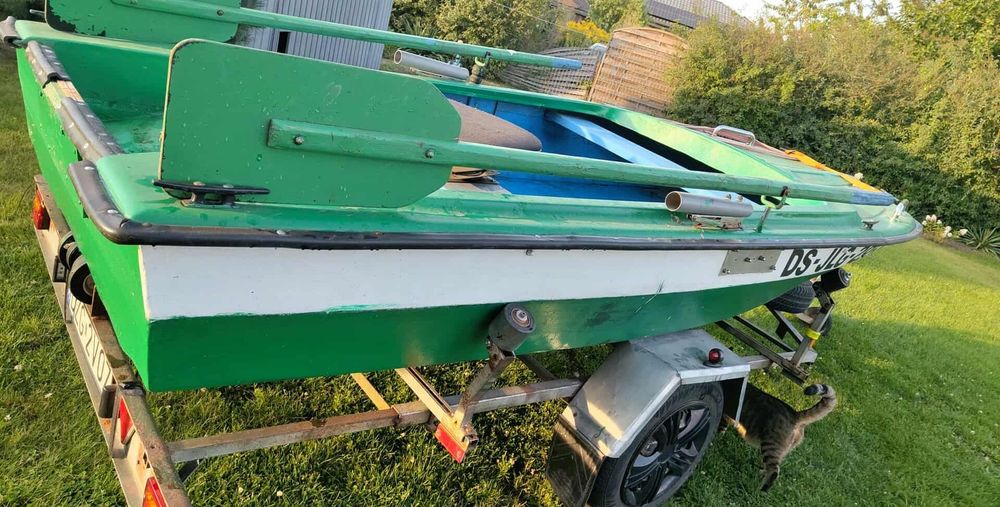 Łódka / Motorówka + zarejestrowana przyczepa