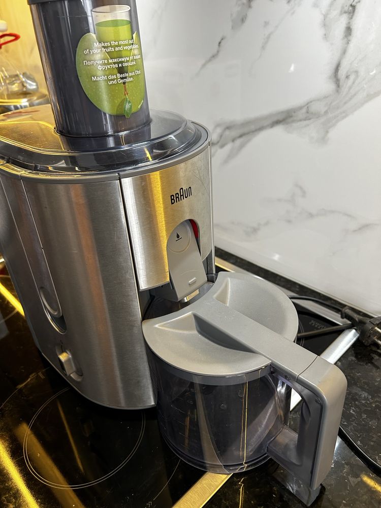 Соковыжималка центробежная Braun Juicer J700