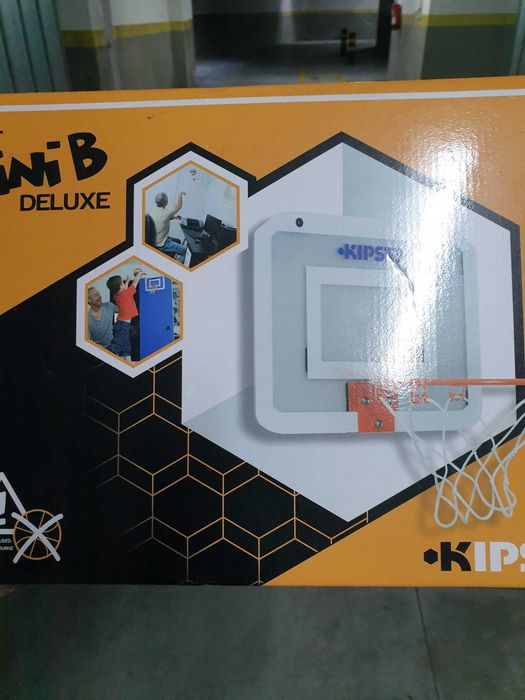 Cesto de basquetebol