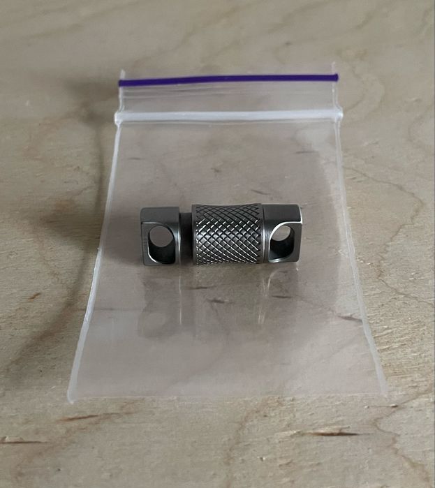 Швидкозʼємний титаноний карабін + ПОДАРУНОК!