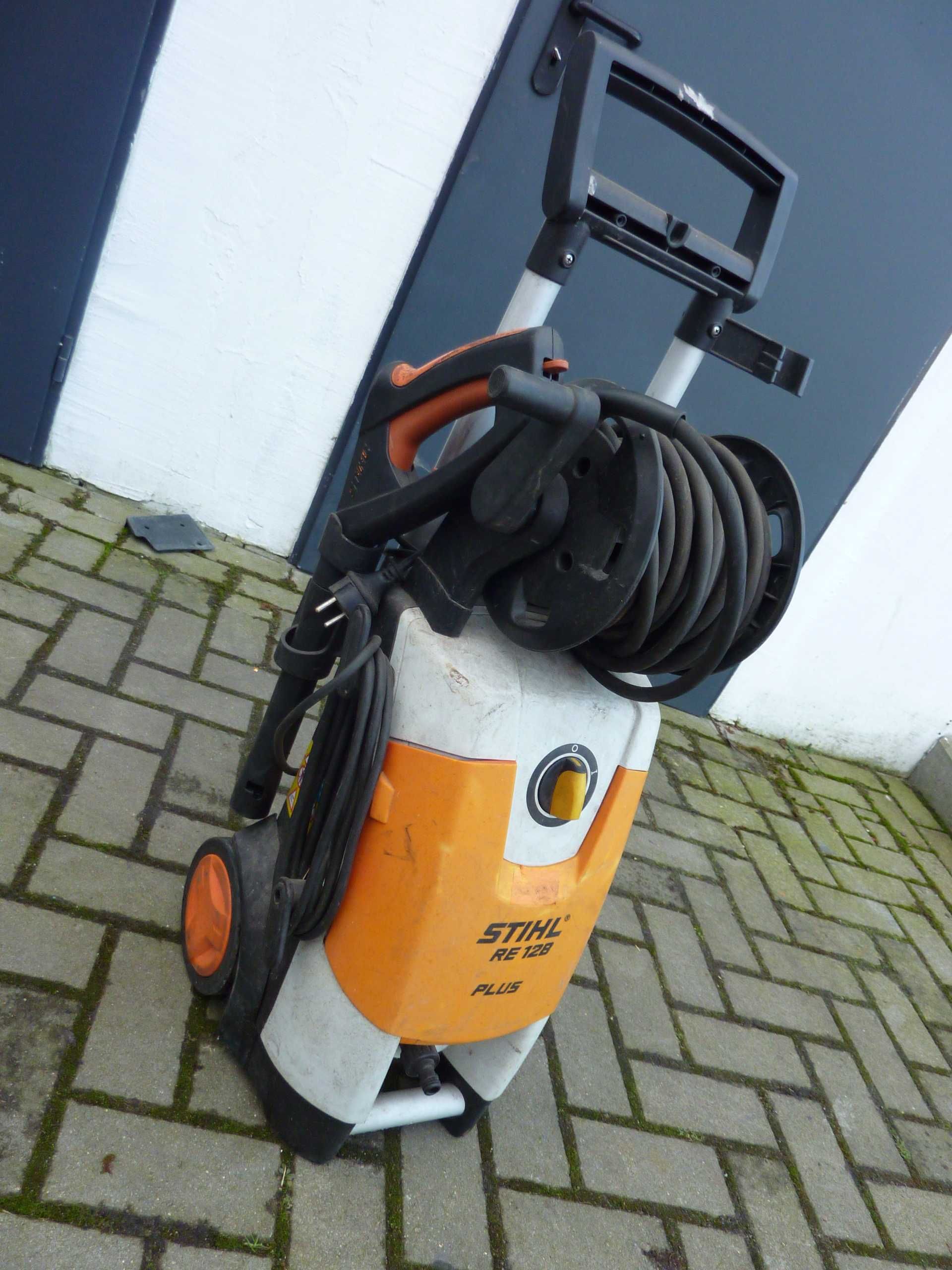 STIHL Myjka wysokociśnieniowa 2.3 kW z bębnem na wąż (RE 128 PLUS)