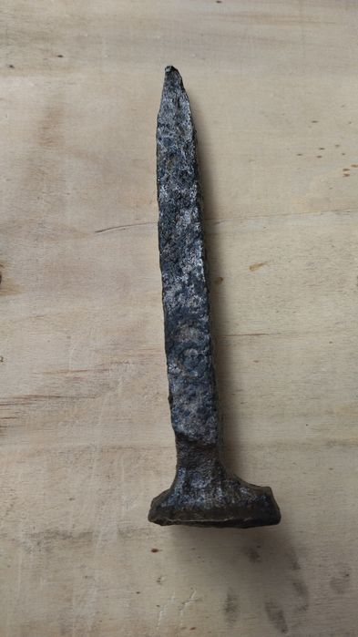 Антикваріат, Кований старий металевий виріб. Вінтажна річ.