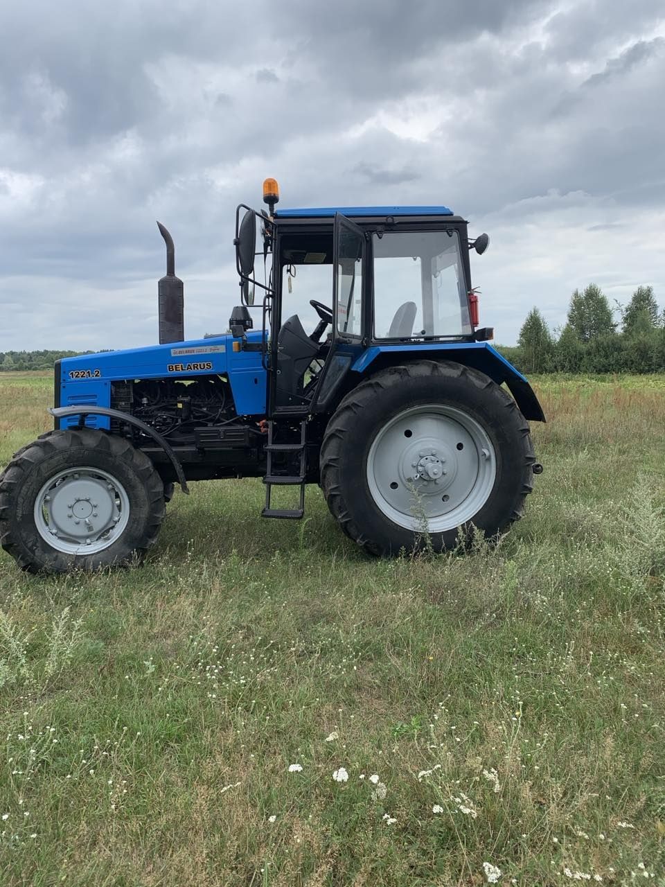 Продається Трактор МТЗ 1221.2