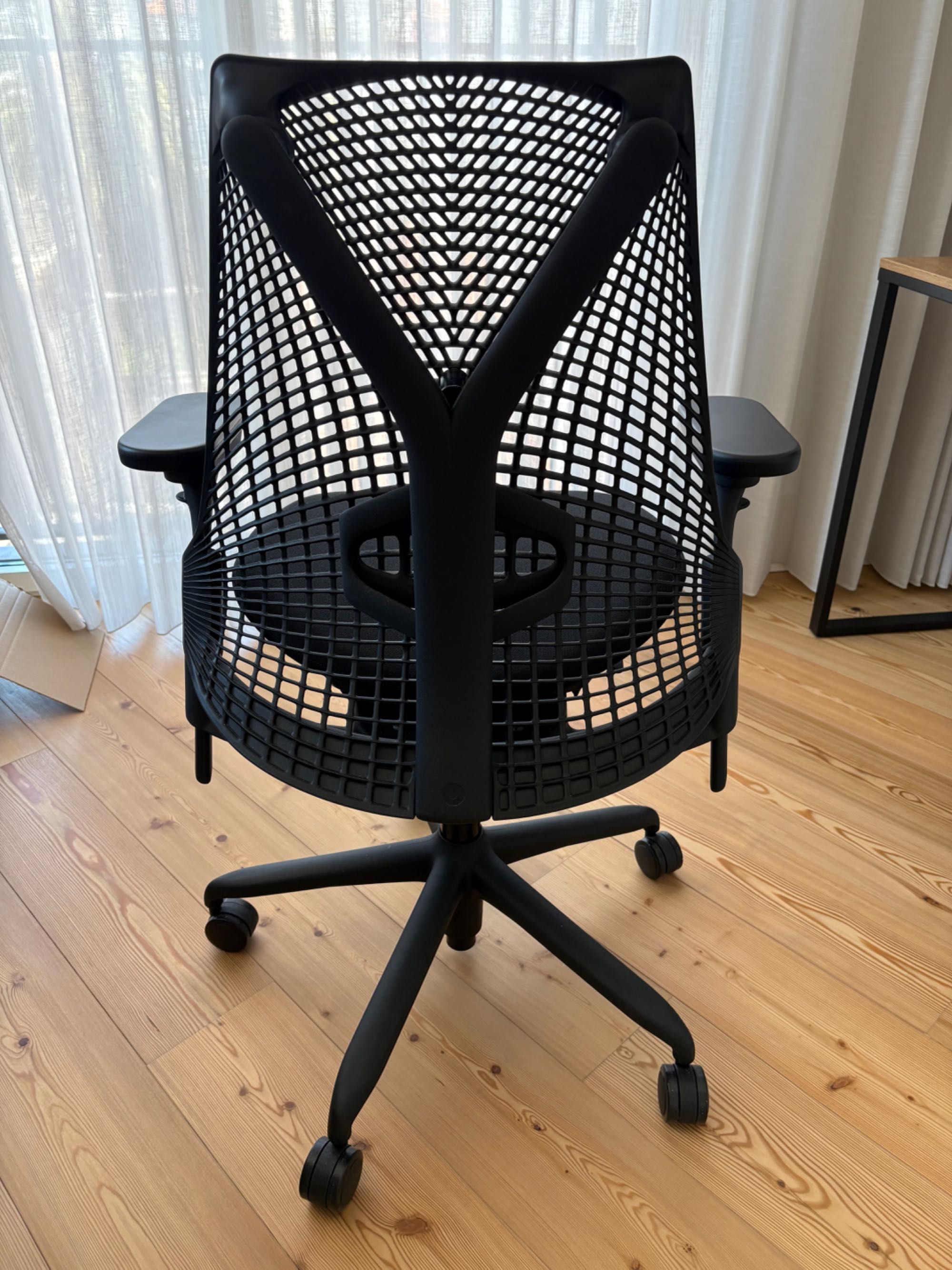 Herman Miller Sayl totalmente carregada com 12 anos de garantia