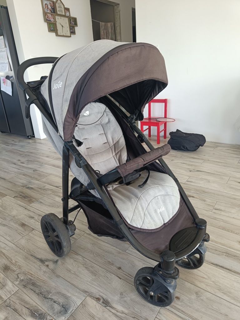 Wózek spacerowy Joie litetrax 4