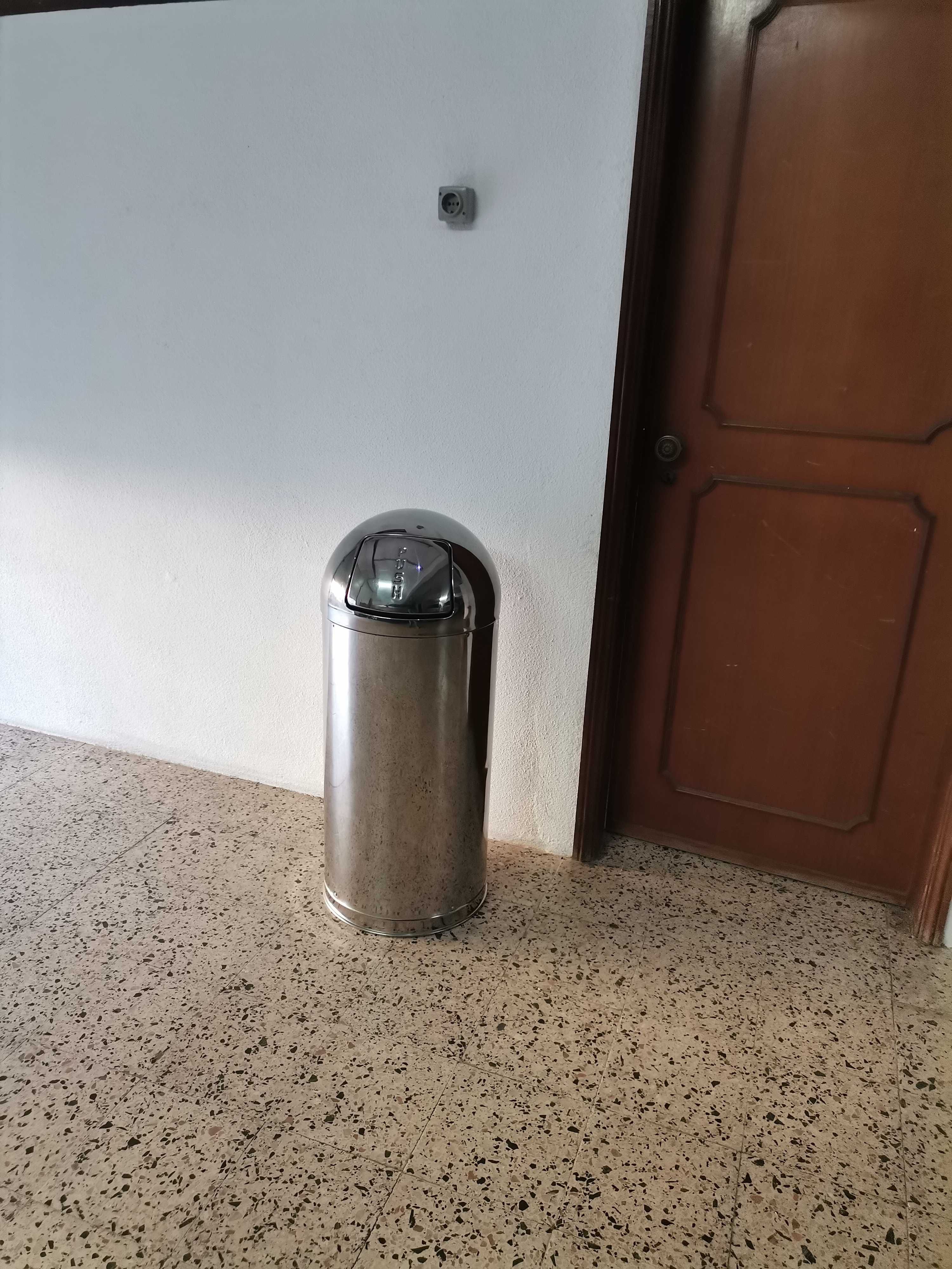 Recipiente Lixo tampa push Inox