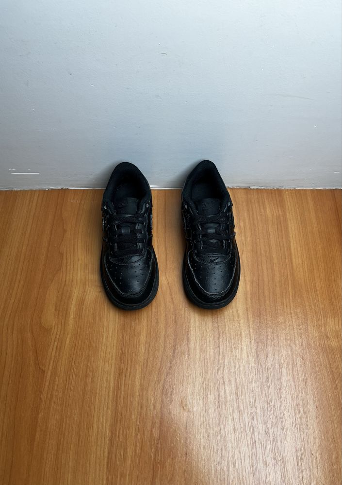 Кроссовки Nike Air Force 1 размер 28.5 оригинал детские кожаные чёрные