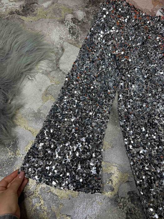 святкова сукня boohoo. Великий розмір