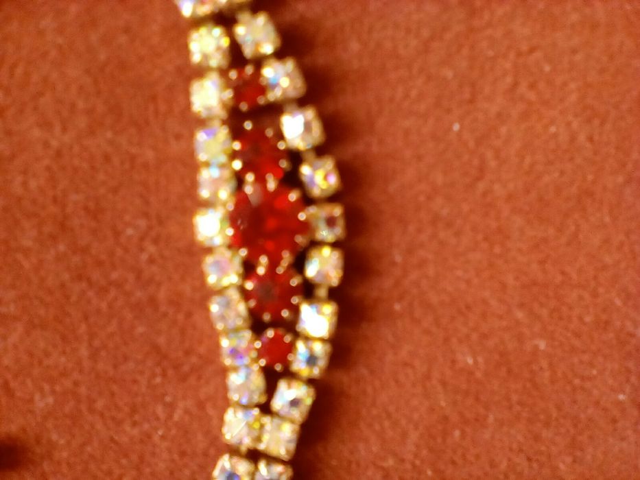 Чешская бижутерия: браслет,клипсы