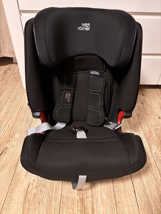 Fotelik samochodowy Britax römer Advansafix IV M 9-36kg