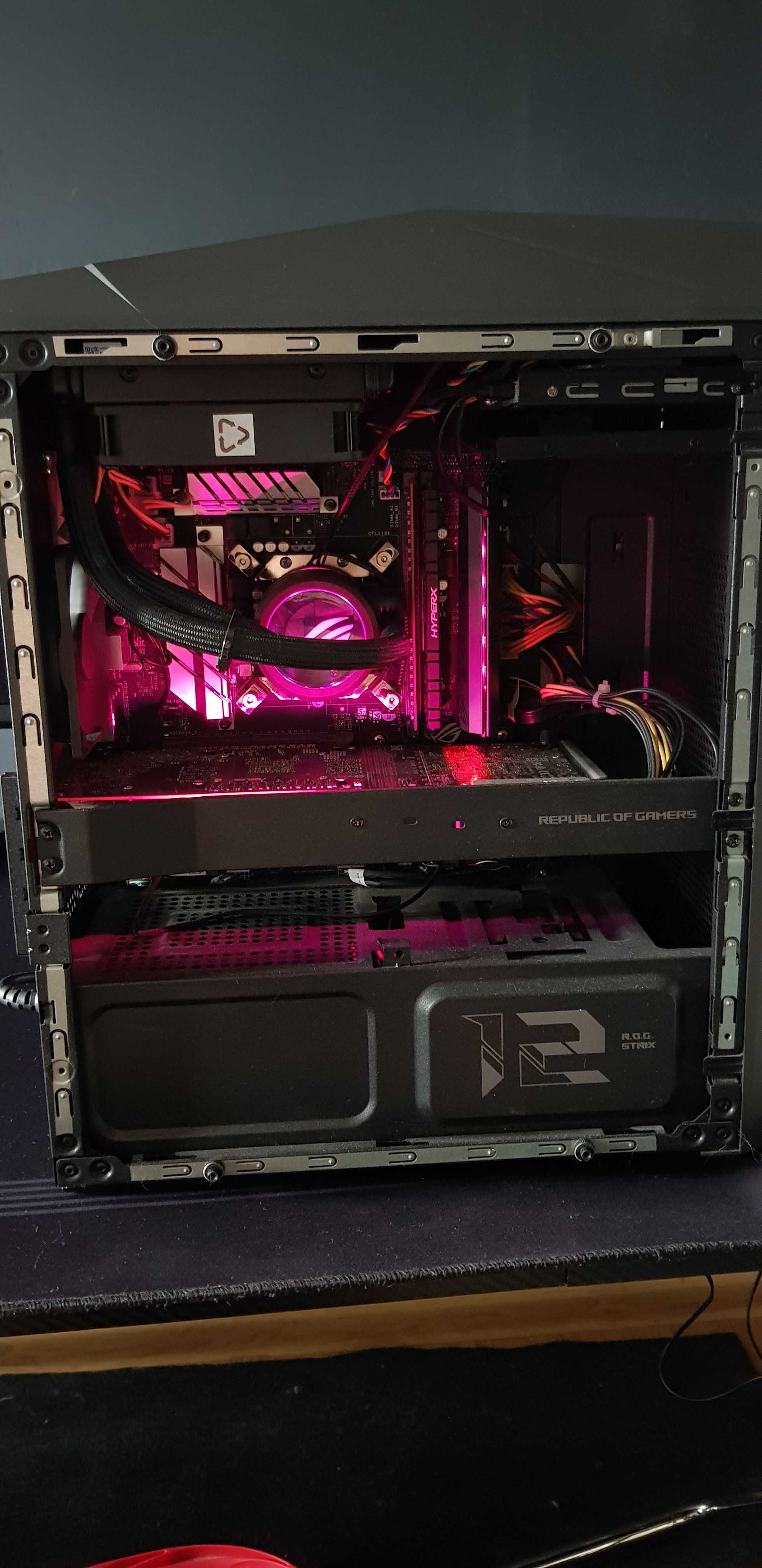 PC Asus - RTX 2070, I7 9700K, 32GB RAM, RGB