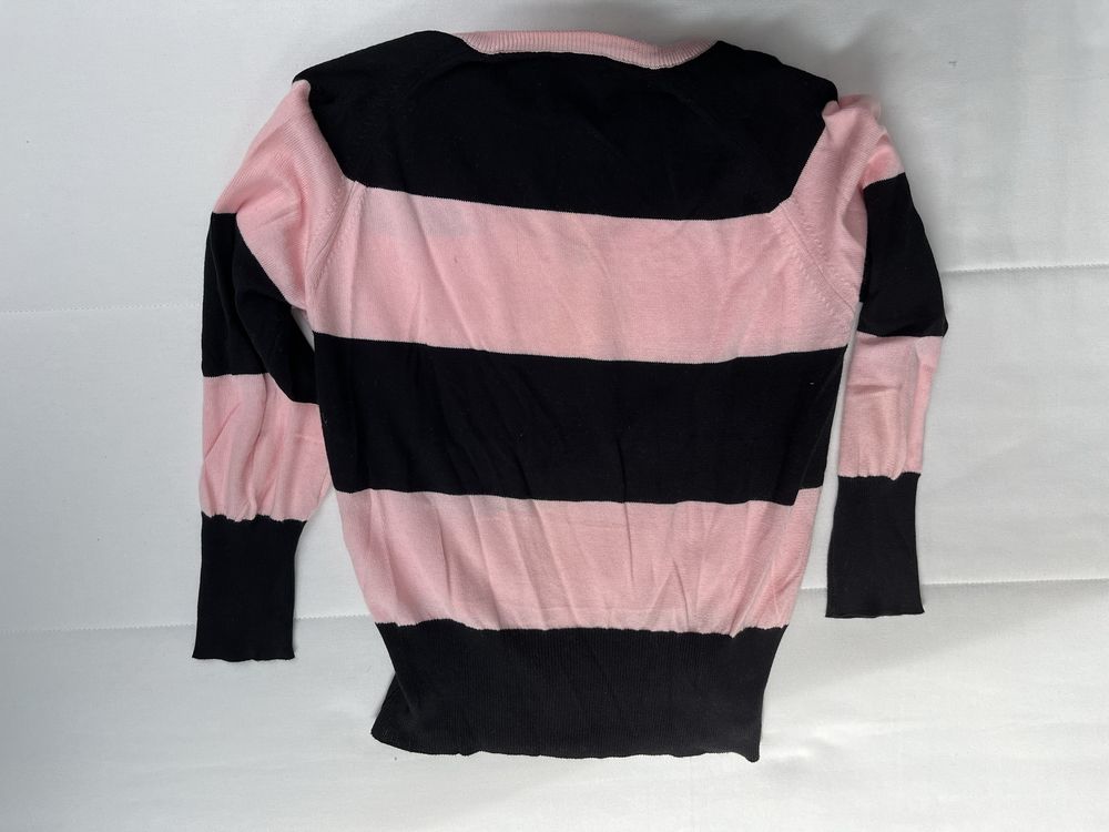 Sweter z zamkiem Simple 38